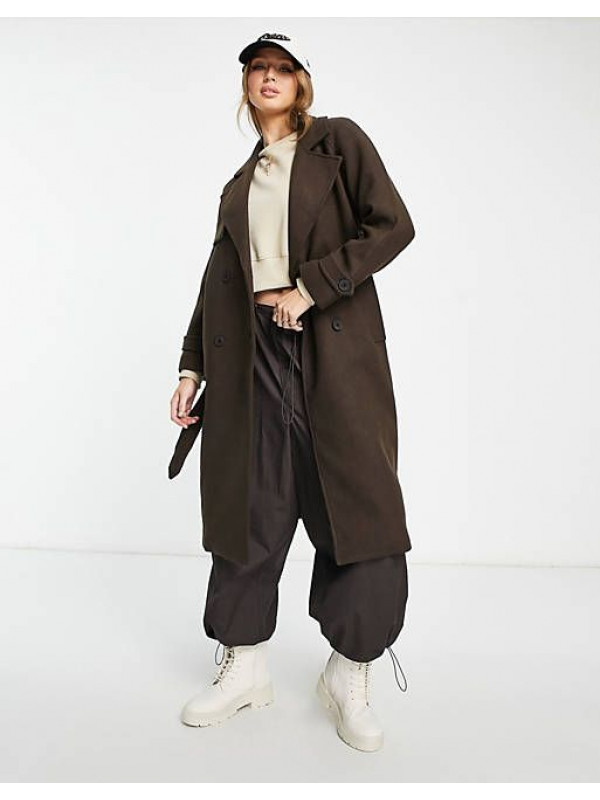 Шоколадно-коричневое пальто макси с поясом Bershka