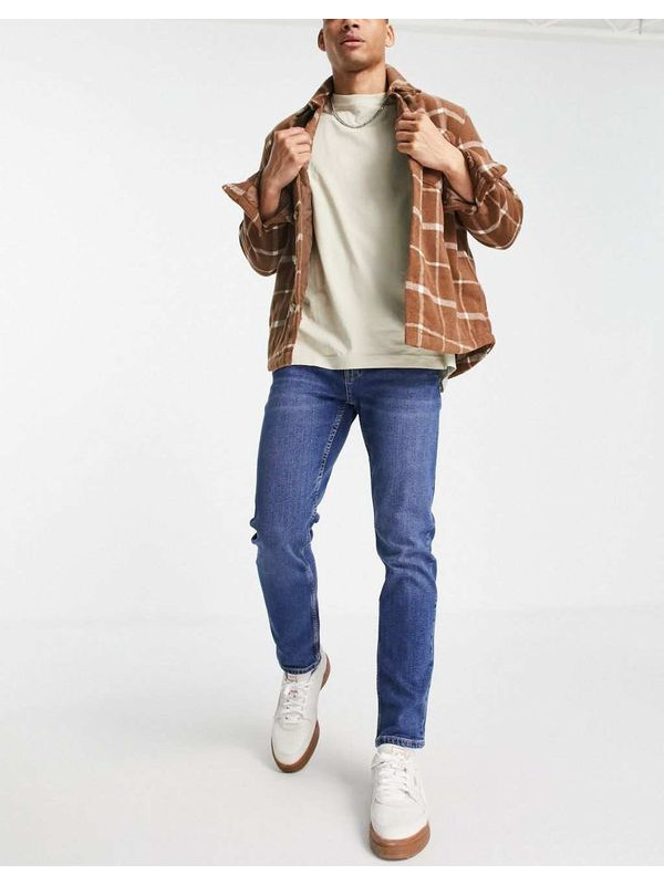 Светло-голубые узкие джинсы Bershka Светло-голубые узкие джинсы Bershka