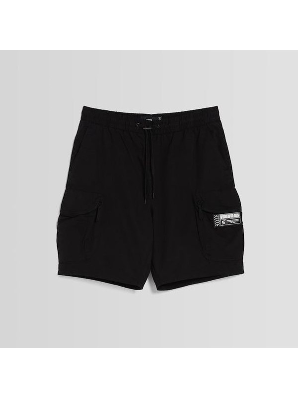 Шорты Bershka Cotton Cargo Bermuda, черный Шорты Bershka Cotton Cargo Bermuda, черный